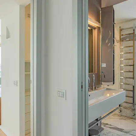 Easytopstay - From Above - With A View Apartment
