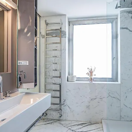 Easytopstay - From Above - With A View Apartment Rom